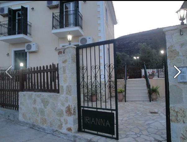 Iriana Village Inn Stavros  الغرفة الصورة